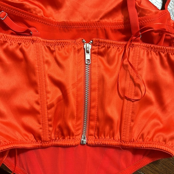 NWOT Urban outfitters UO Lexi Satin Cowl Corset Top Red Satin - Picture 7 of 9